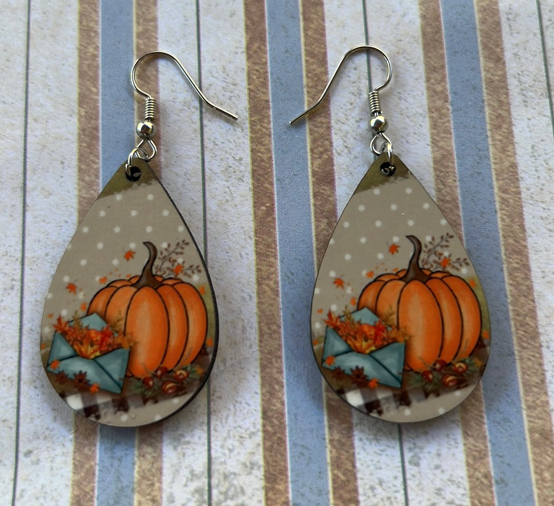 Pumpkin letter teardrop earrings